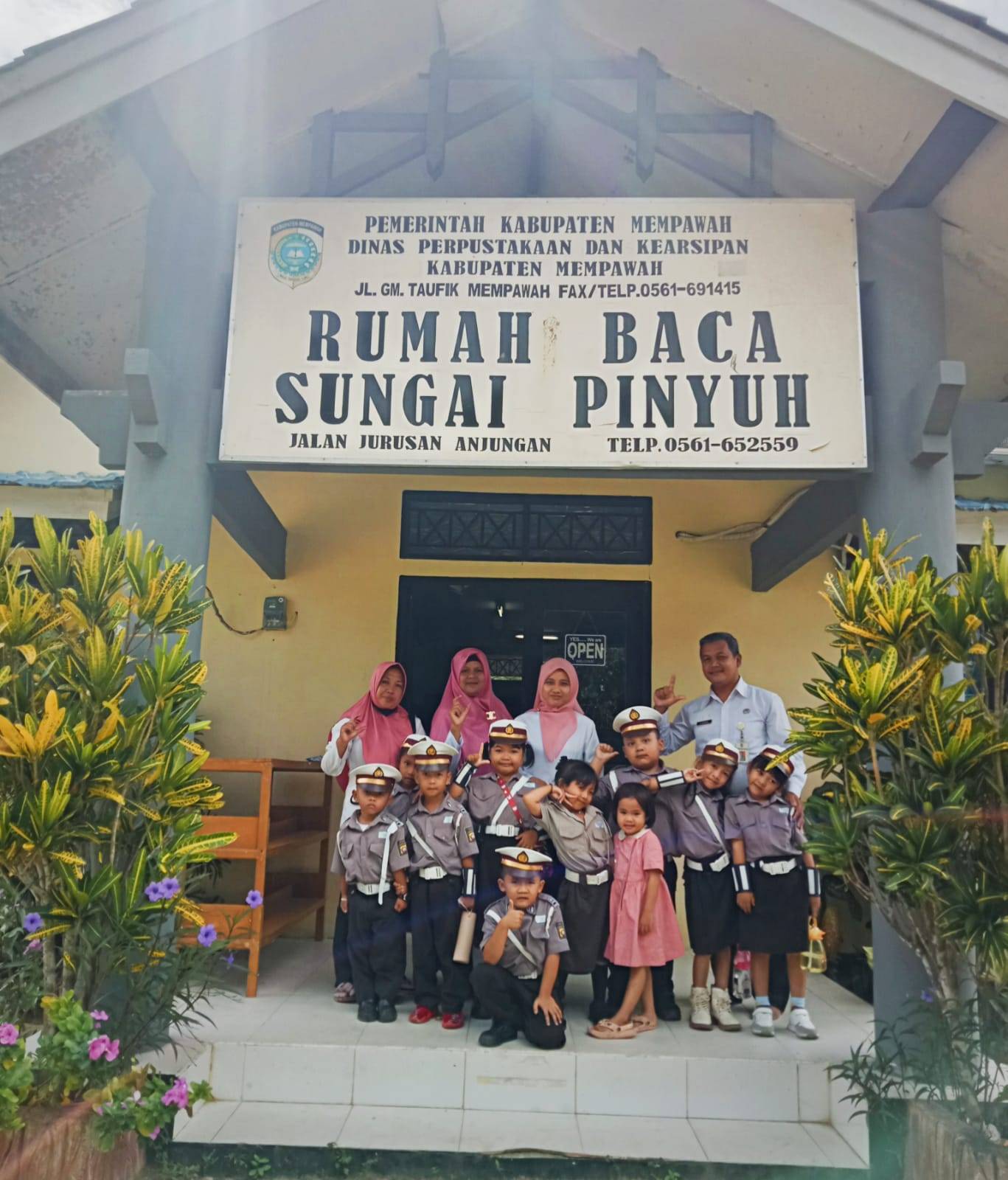 Rumah Baca Sungai Pinyuh
